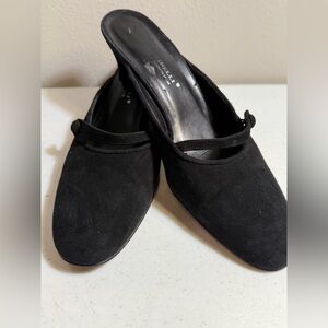 A marinelli sued pointy toes slides black 9M